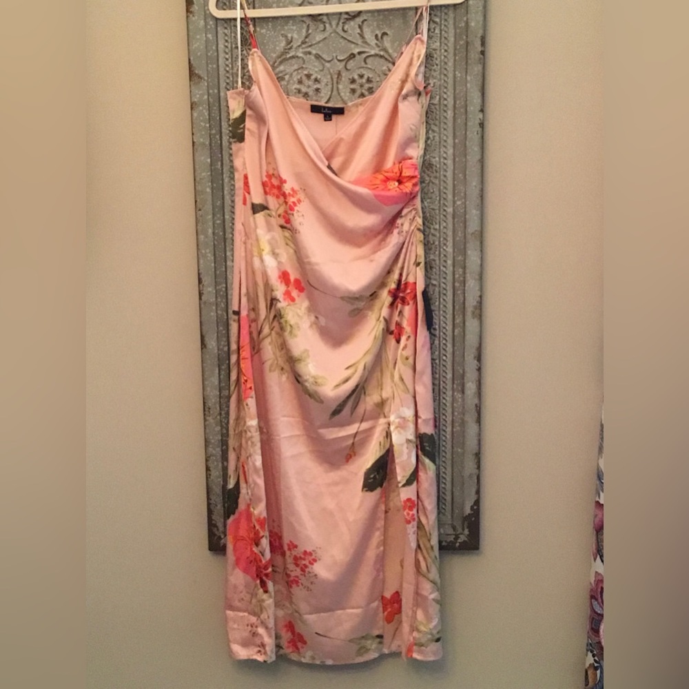 Lulus Dress.                                        NWT